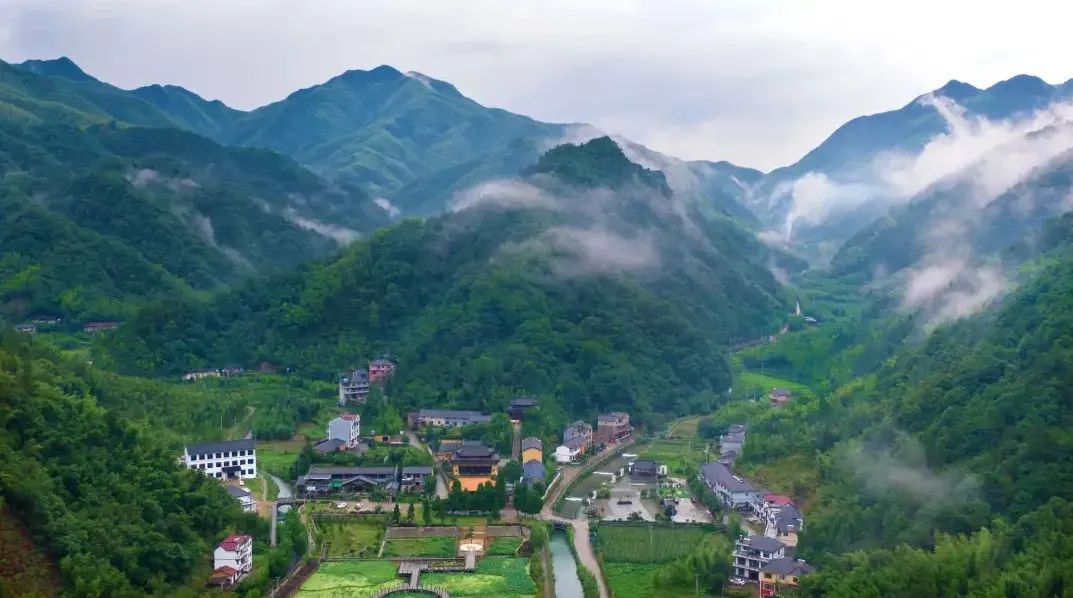 杜泽镇明果村历史悠久,底蕴深厚,其村落形成,地名沿用至今达千年以上.