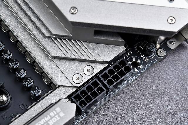 丐帮旗舰主板评测 铭瑄iCraft B550M WiFi