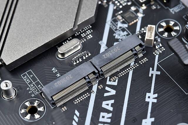 丐帮旗舰主板评测 铭瑄iCraft B550M WiFi