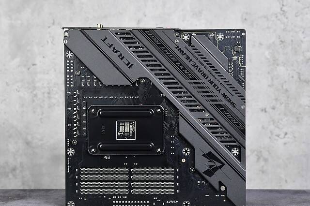 丐帮旗舰主板评测 铭瑄iCraft B550M WiFi