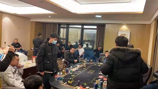 所长留心食客对话 捣毁一地下赌博窝点凤凰网湖南_凤凰网