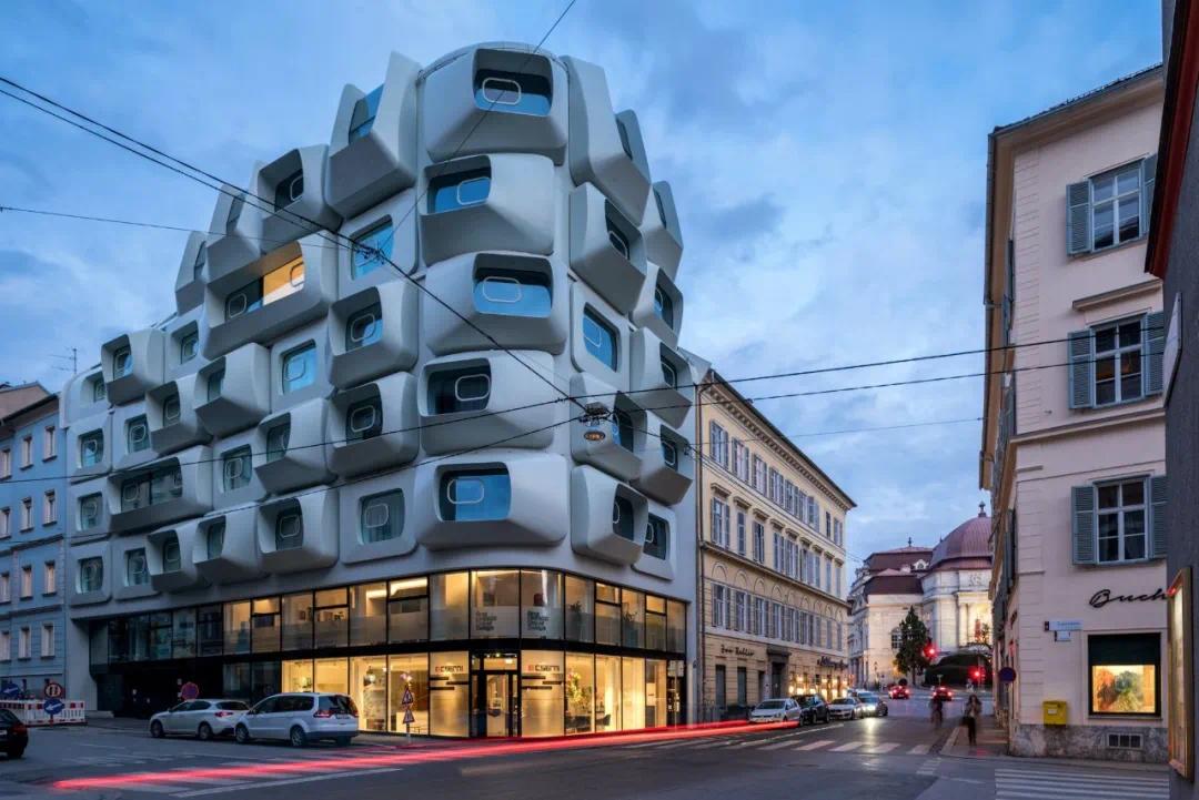 感受过被无数摄像机监控吗 扎哈新建筑火了 凤凰网