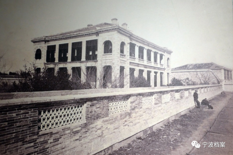 1880年前后拍摄的江北岸英国领事馆