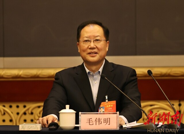 毛伟明在湘西州代表团审议时强调以实干实绩落实三高四新战略