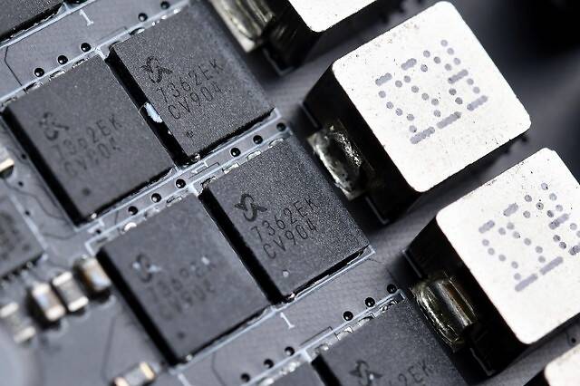 丐帮旗舰主板评测 铭瑄iCraft B550M WiFi