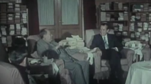 尼克松在回忆录中，如何描述1972年与毛泽东的会面？