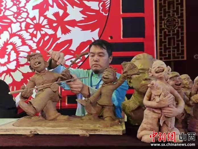 李海金 摄