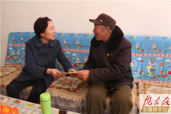 庆阳副市长吴丽华赴庆城开展春节慰问