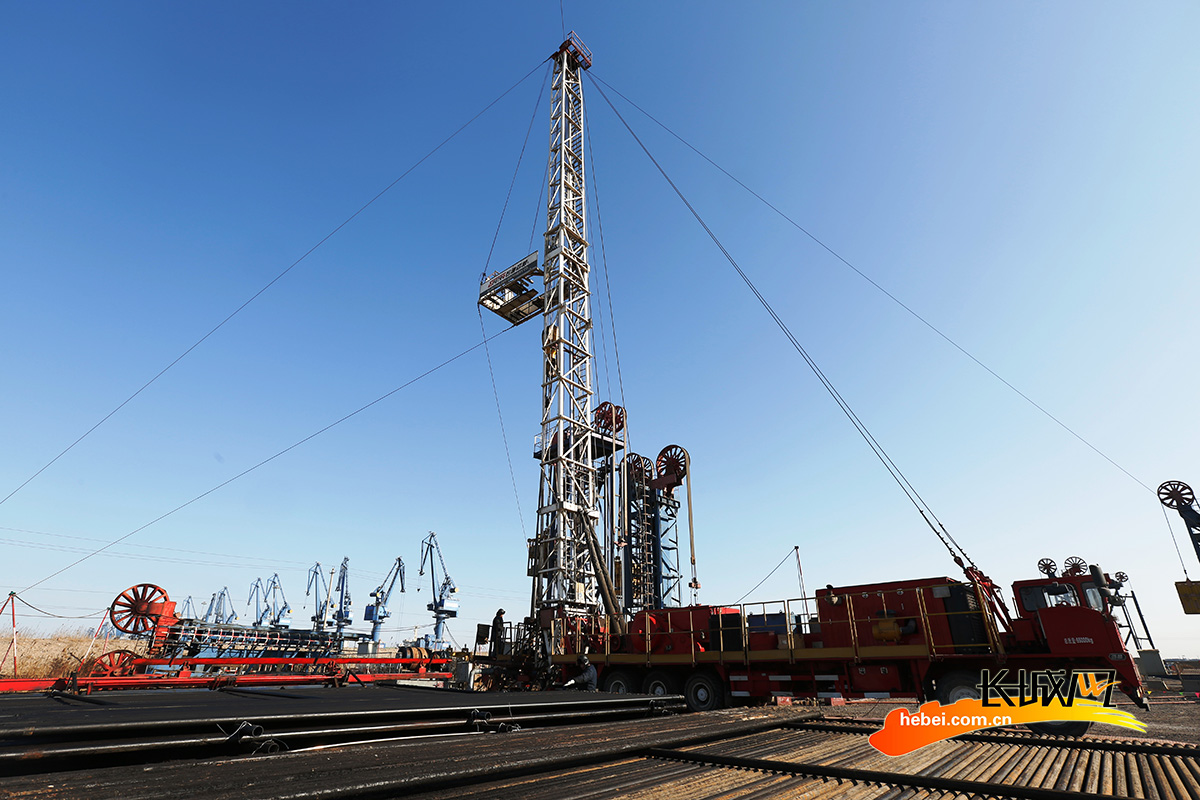 河北唐山年关将至修井忙