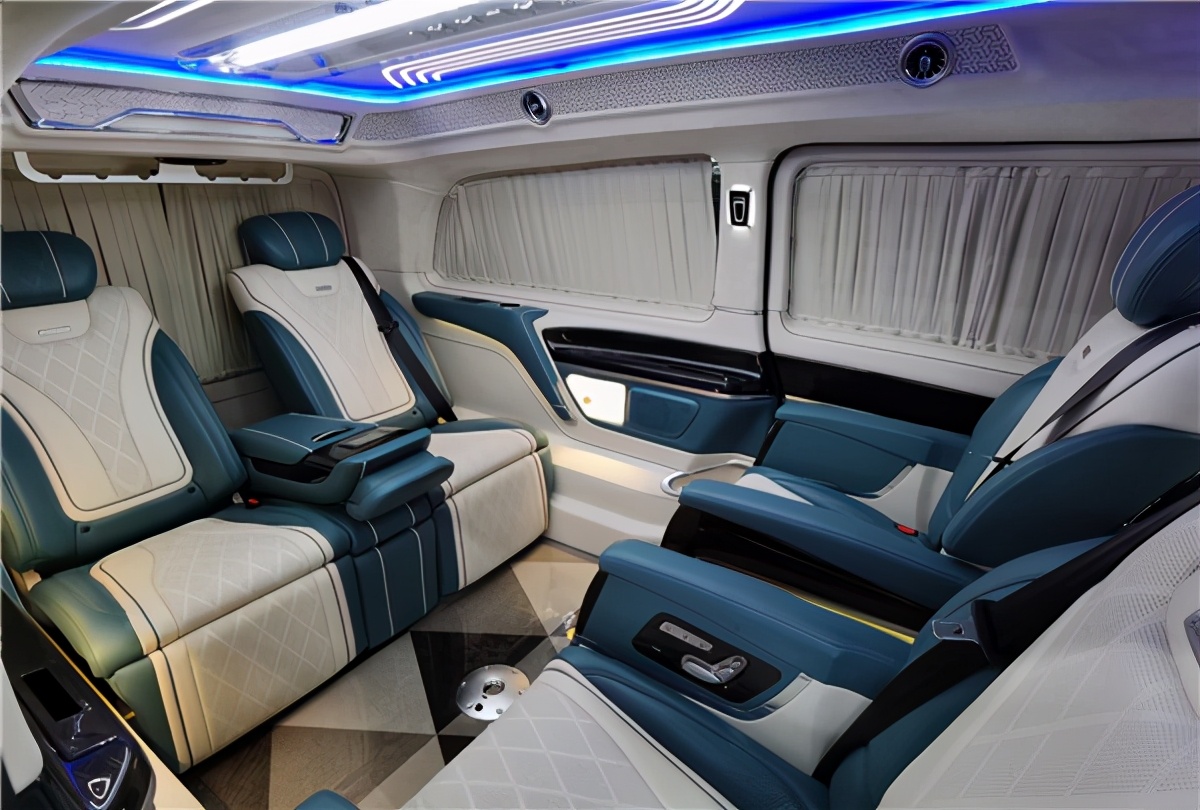 奔驰V260L高端定制银河系列，高品质高顶七座商务车