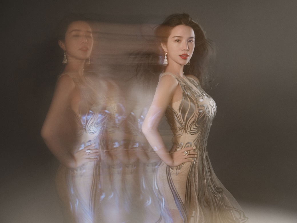 余晚晚创立中国首个奢侈品艺术美妆YUMEE瑜幂