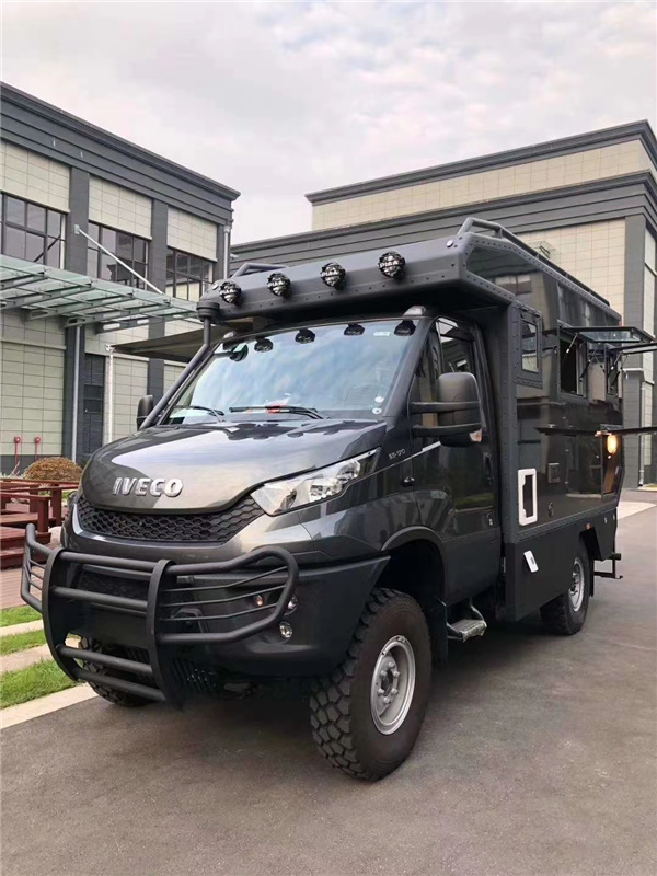 伟昊汽车出品进口依维柯4x4越野房车