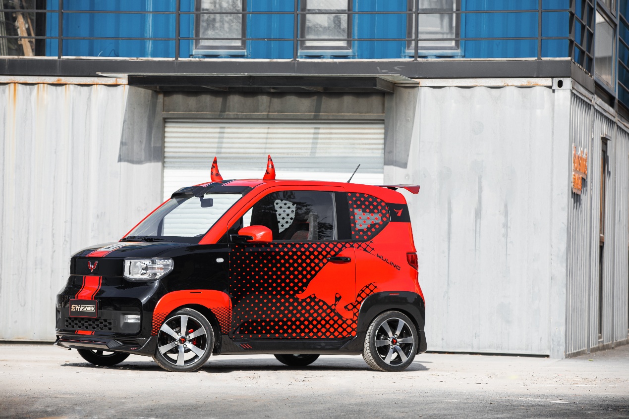 与新青年共创 "五菱宏光miniev的创意工厂"圆满收官