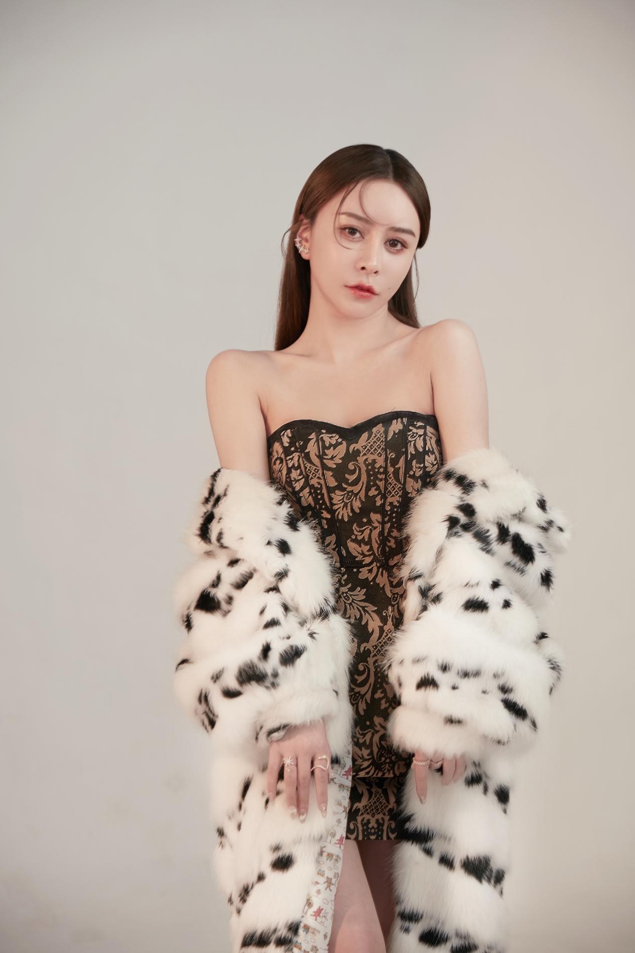 乔汐跨年单曲不愧是我们发行背对背的我们希望找到彼此的缘分