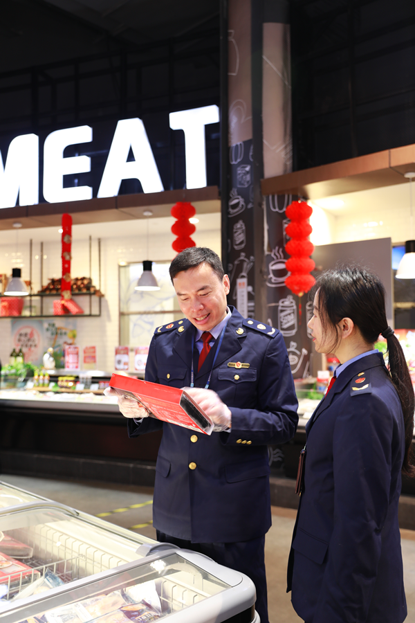 食品安全监管员  刘万成