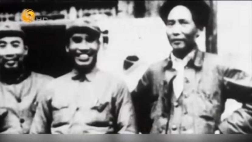 抗日战争时期，毛泽东提出了独立自主的山地游击战方针