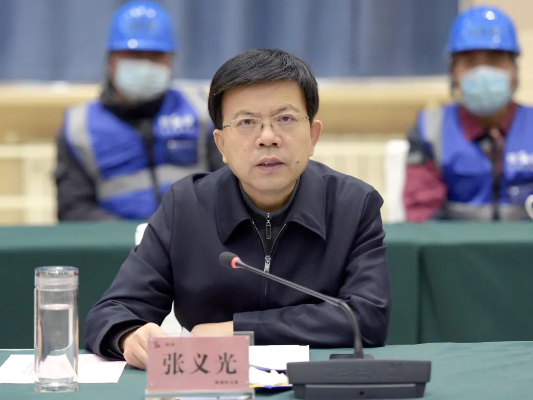 陕西省慈善协会、省人社厅向陕建集团捐赠关爱农民工款物102.6万元