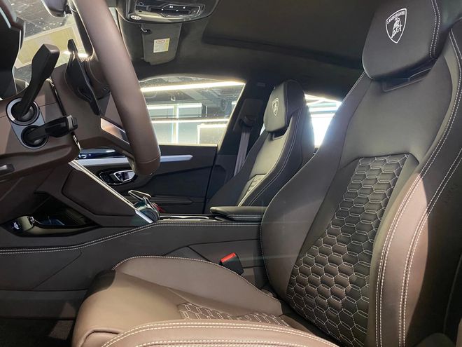 兰博基尼野牛urus新款图片最低价格多少