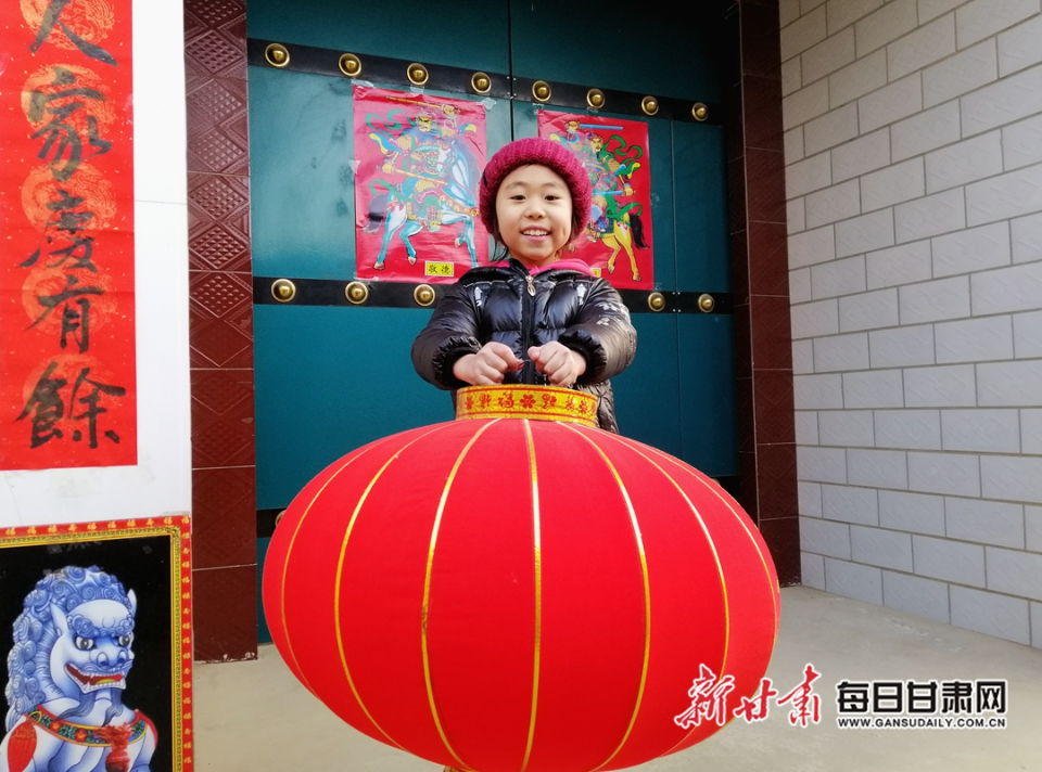 “中国红”是山村最幸福的年味 金奉乾摄