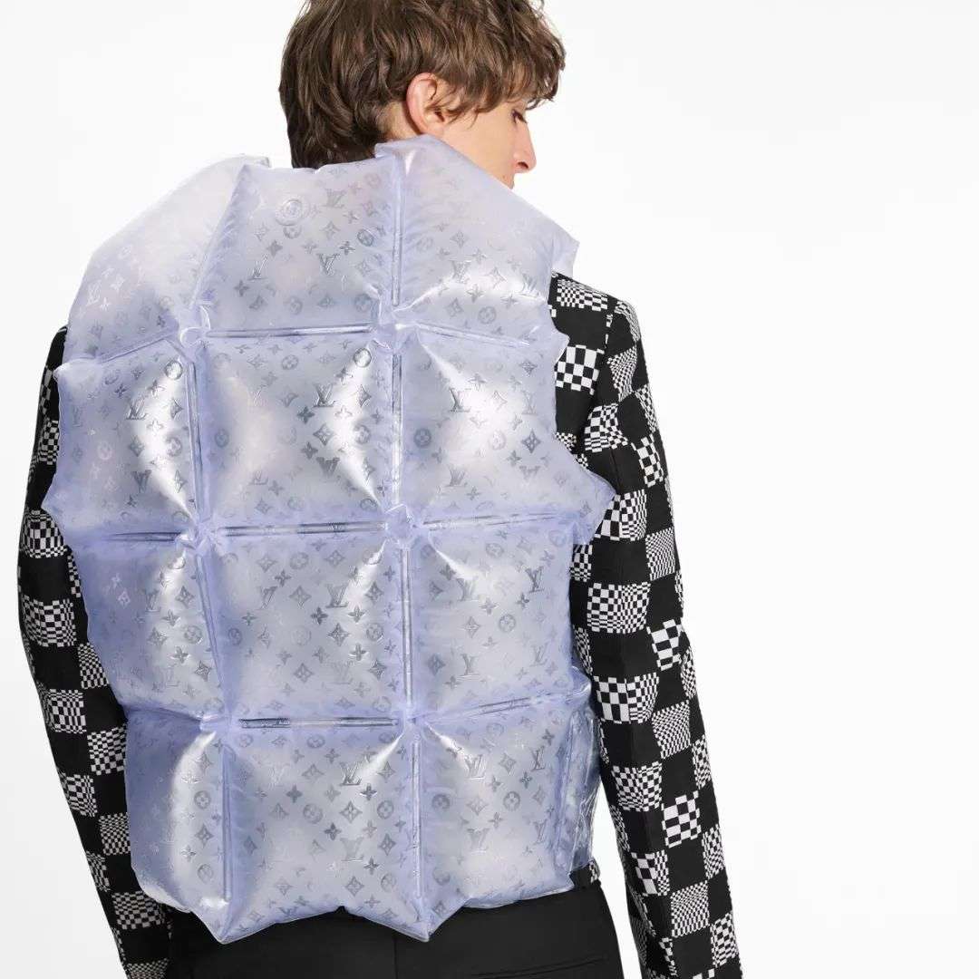 LV 充气马甲两万六 真不是用来穿的