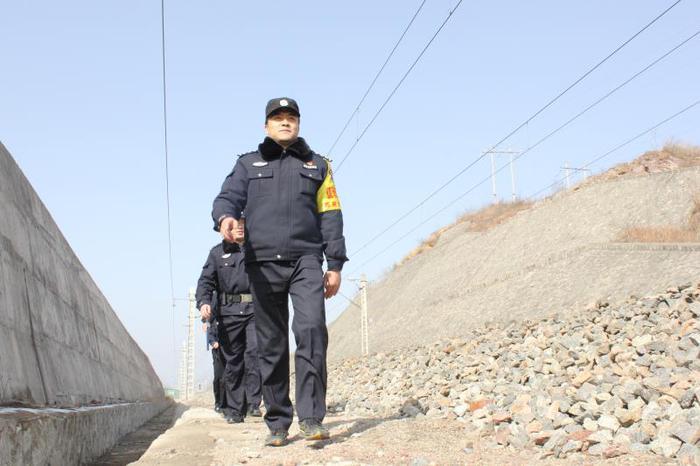 周晓康：十二载守护111公里山区铁路安全