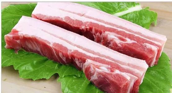 统计局:1月猪肉价格同比下降3.9% 降幅扩大2.6个百分点