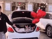 丈夫给媳妇准备新年惊喜礼物 结果尴尬了