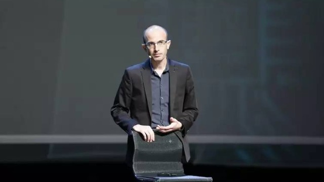 尤瓦尔·赫拉利提出了哪些给人启发的观点?