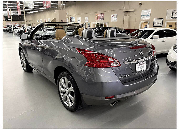 日产楼兰敞篷版到店实拍搭35lv6引擎双门设计22座椅布局