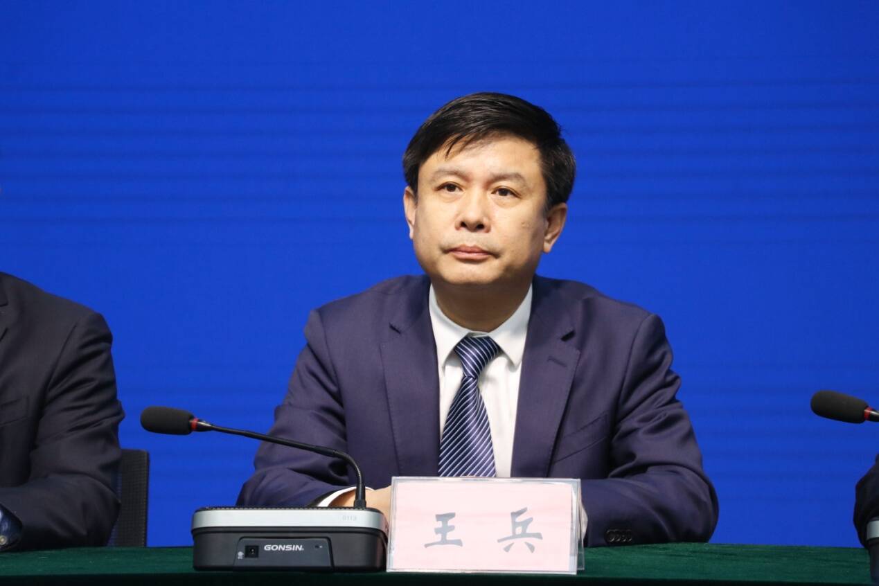 成员,市委统筹疫情防控和经济运行工作领导小组综合协调一组组长王兵