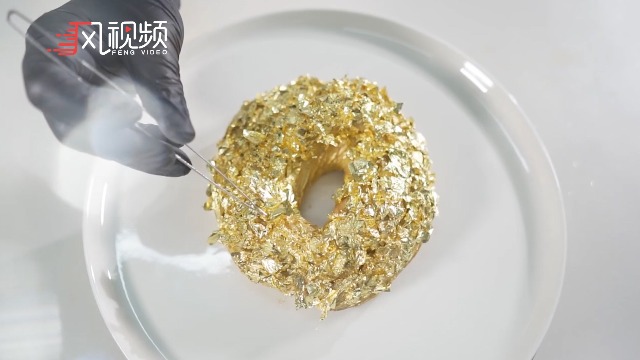 泰国推出24k黄金甜甜圈,吃起来会是什么味道的呢?