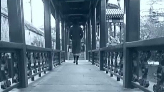 平津战役：傅作义之女劝他走和平道路，为情报偷其钥匙