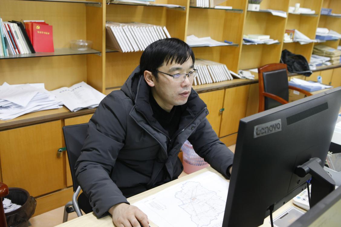 安徽泗县供电公司陈阿荣坚守光明阵地