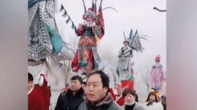 安徽一古城举行庙会 现场一情景让网友炸锅了