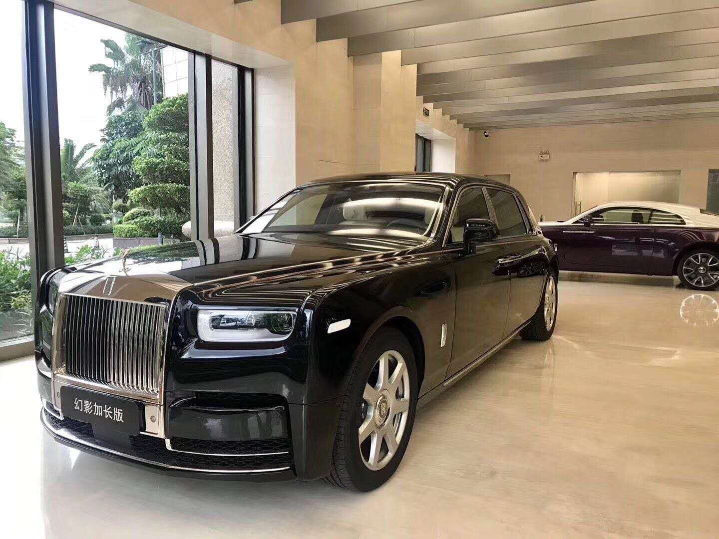 20款劳斯莱斯幻影加长魔毯般的驾乘体验