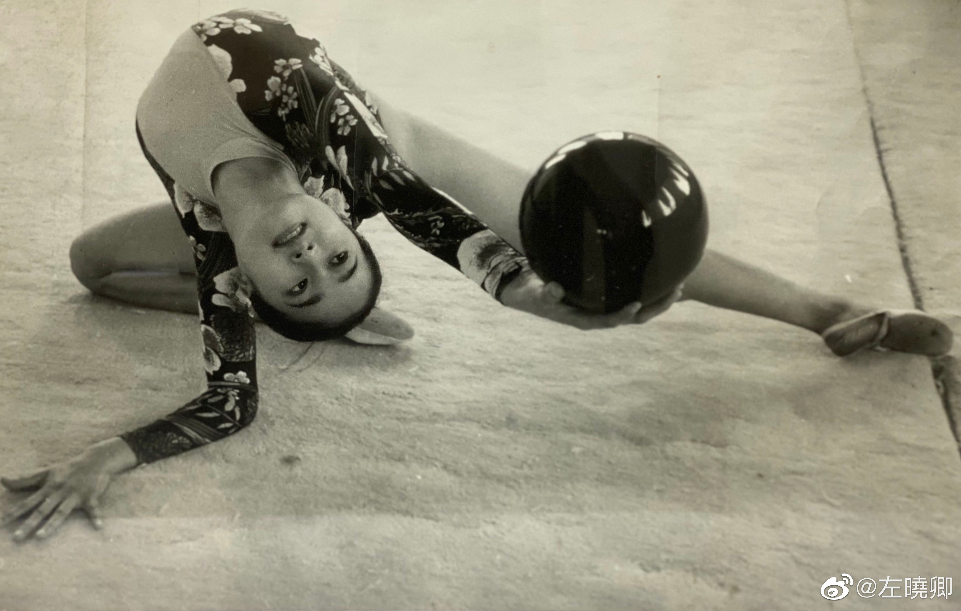 从小学体操，对左小青最大的影响就是不怕吃苦。