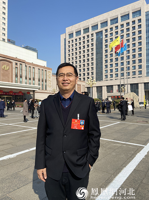 河北省政协委员，河北省农林科学院农业资源环境研究所副所长、研究员孙世友