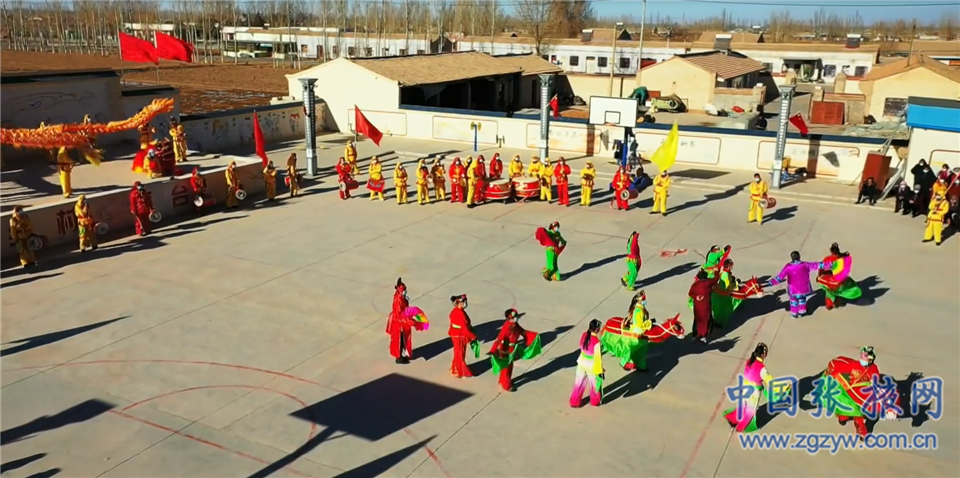 巨龙欢腾秧歌起舞 张掖高台耍起社火闹新春