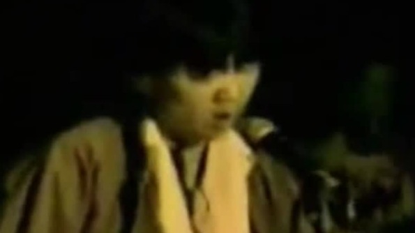 1986年崔健首次登台演唱《一无所有》