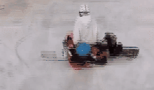 女子滑雪被绊倒在男子怀里 一细节令网友直呼：这男的不简单！