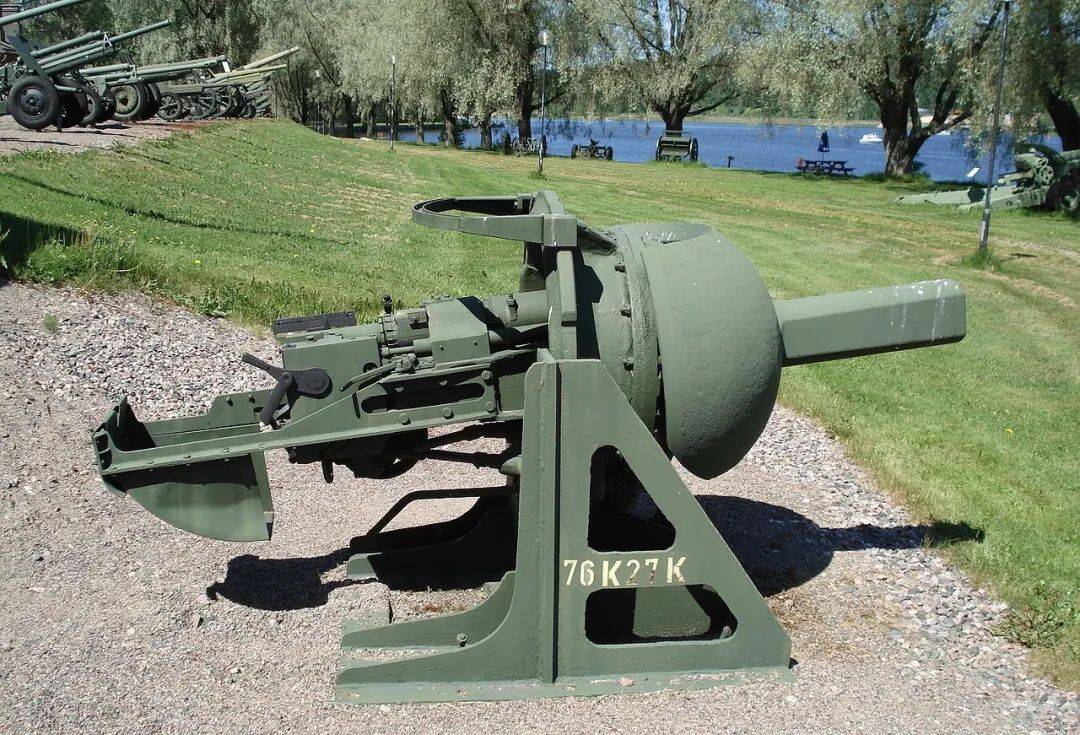 巨型发条青蛙:二战苏军的步行移动碉堡计划