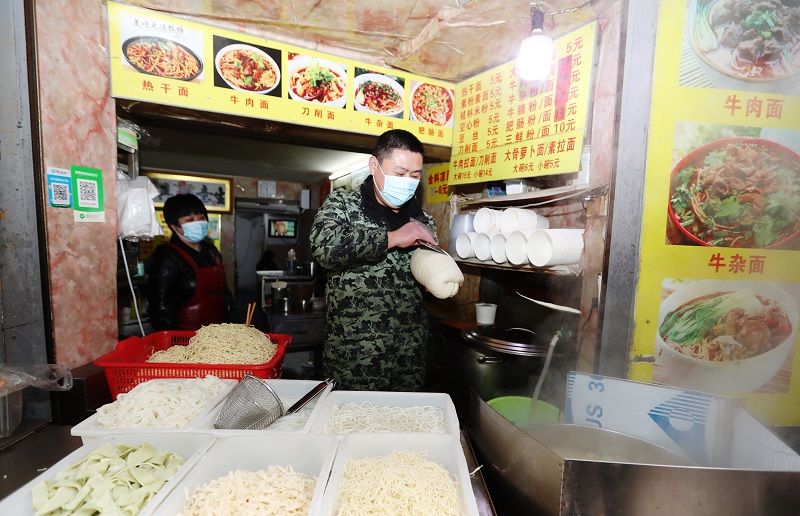 “新江岸人”视频家书送祝福  就地过年也是团圆
