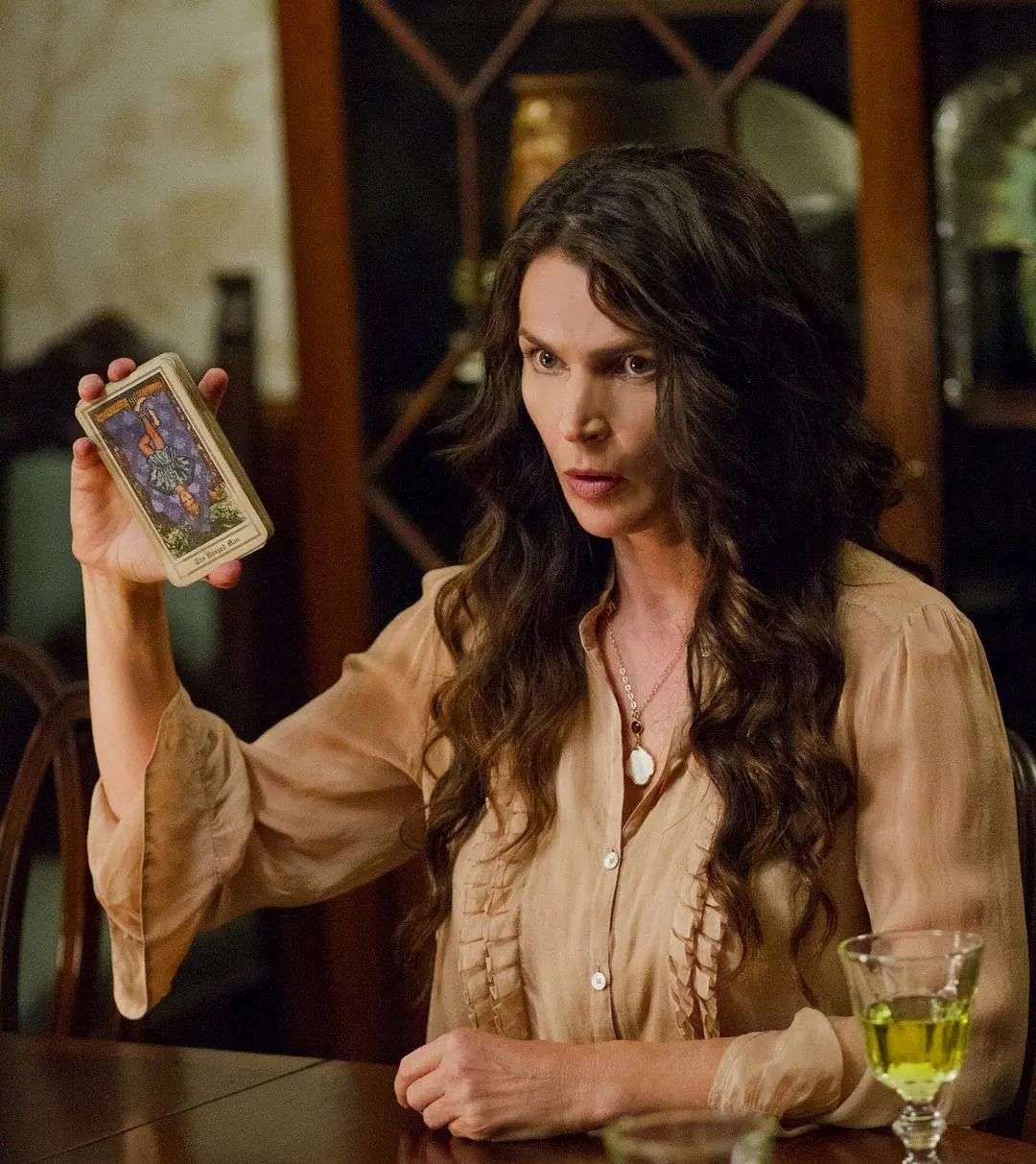 &copy;️《东区女巫》