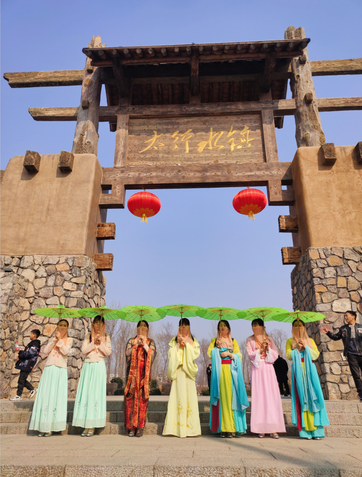 恋乡&middot;太行水镇：多彩活动“闹元宵” 传统佳节气氛浓