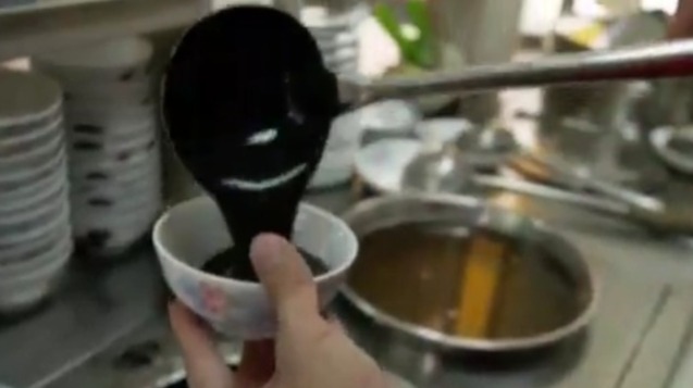 糖水是香港人难忘的情结，一碗传统黑芝麻糊还有这么多讲究