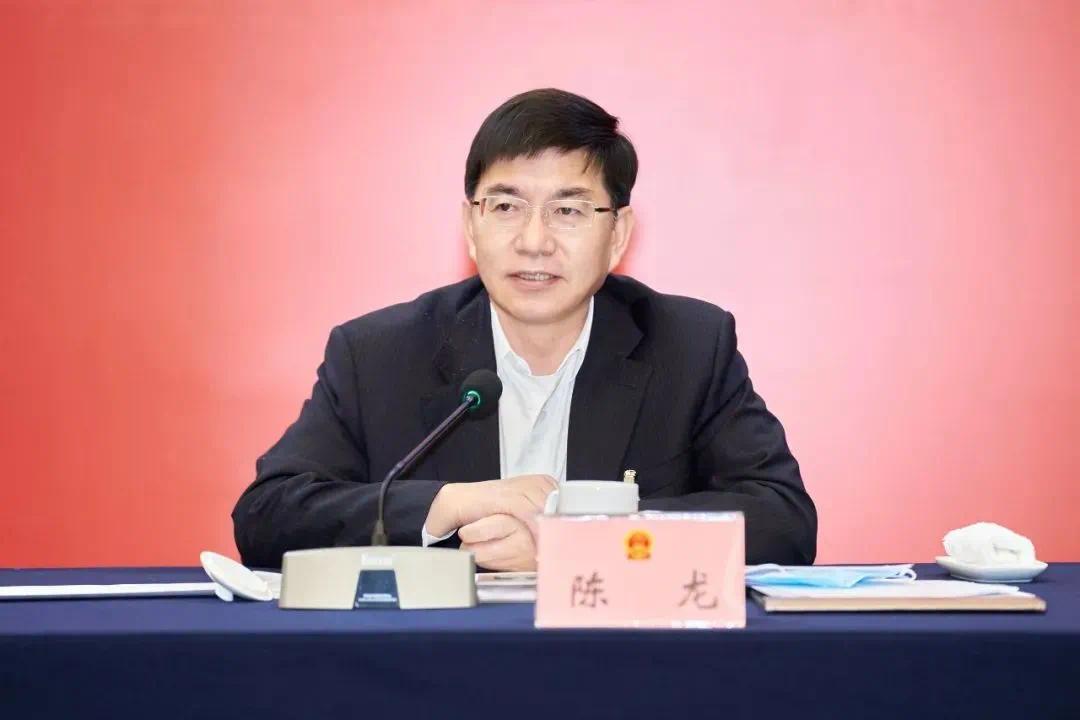 金华市委书记陈龙在参加金东代表团审议时强调以最快速度最高质量推动