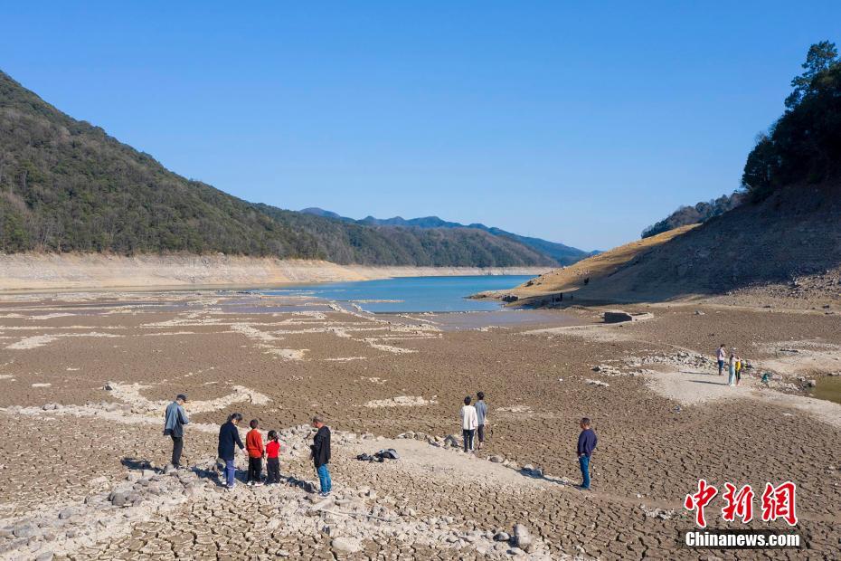 2月21日,位於浙江省寧波市海曙區章水鎮皎口水庫庫底的大皎村遺址.