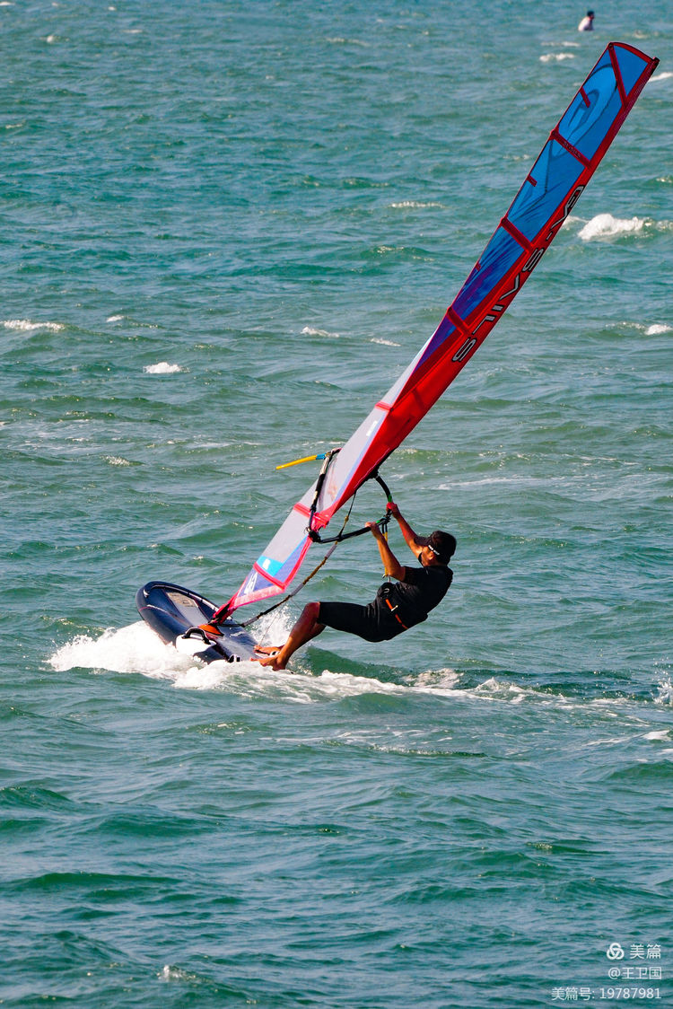 帆板帆船健儿搏击风浪高手