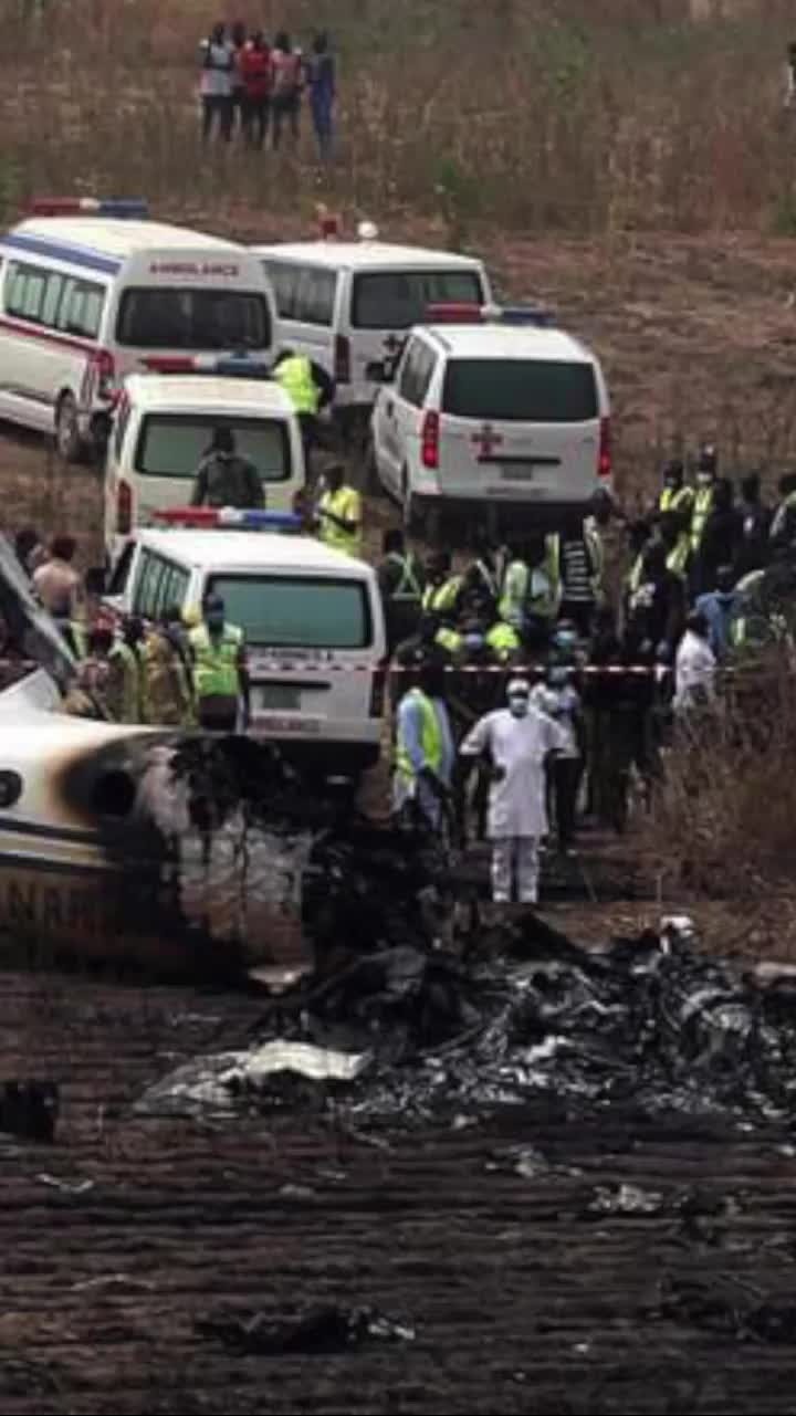 尼日利亚军机坠毁，机上7人全部遇难