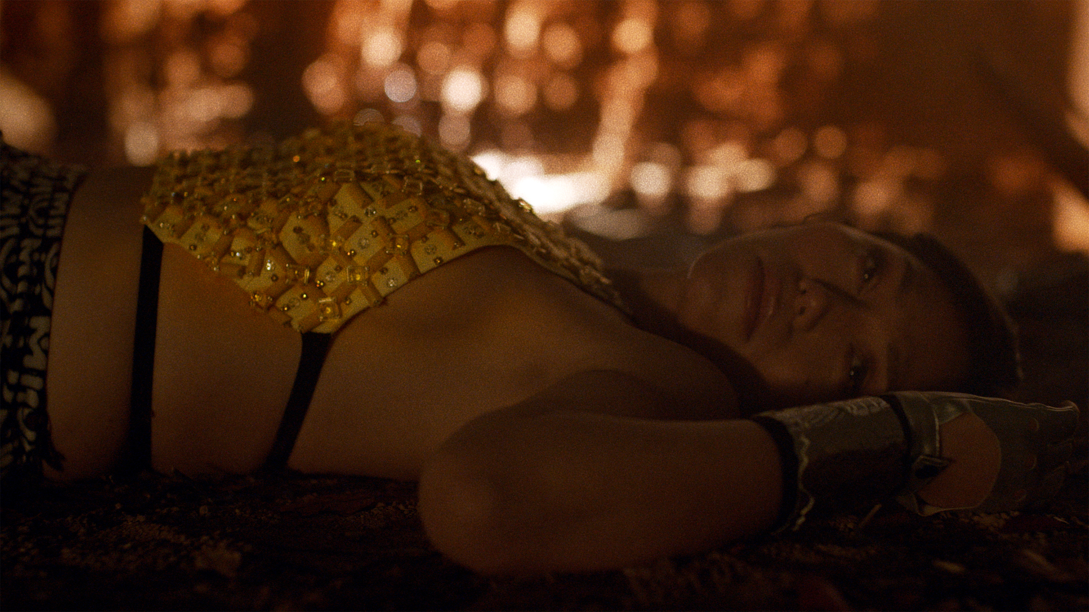 Miu Miu“女人的故事”第二十一部 《香格里拉》(SHANGRI-LA) ISABEL SANDOVAL执导